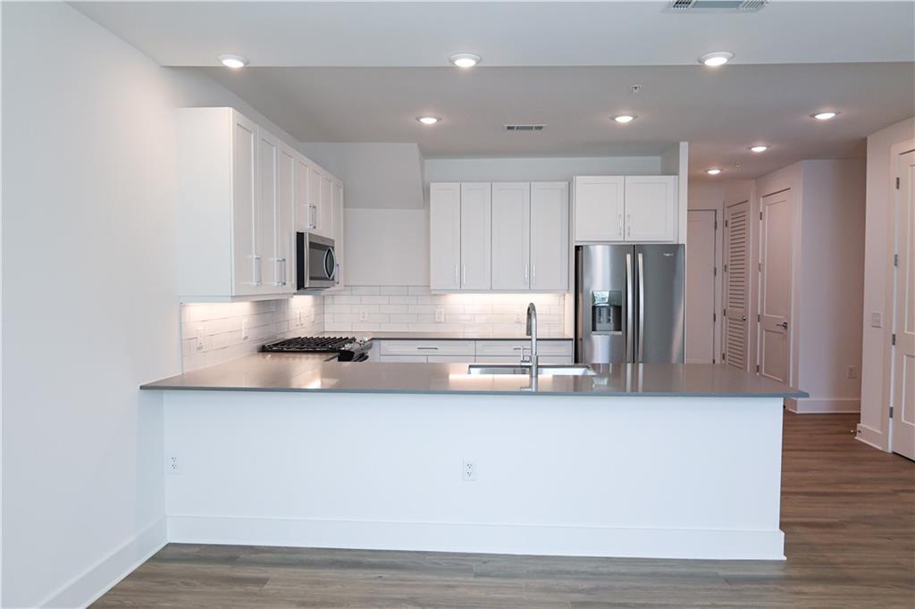 Eden at Lakeview - Residential Lease