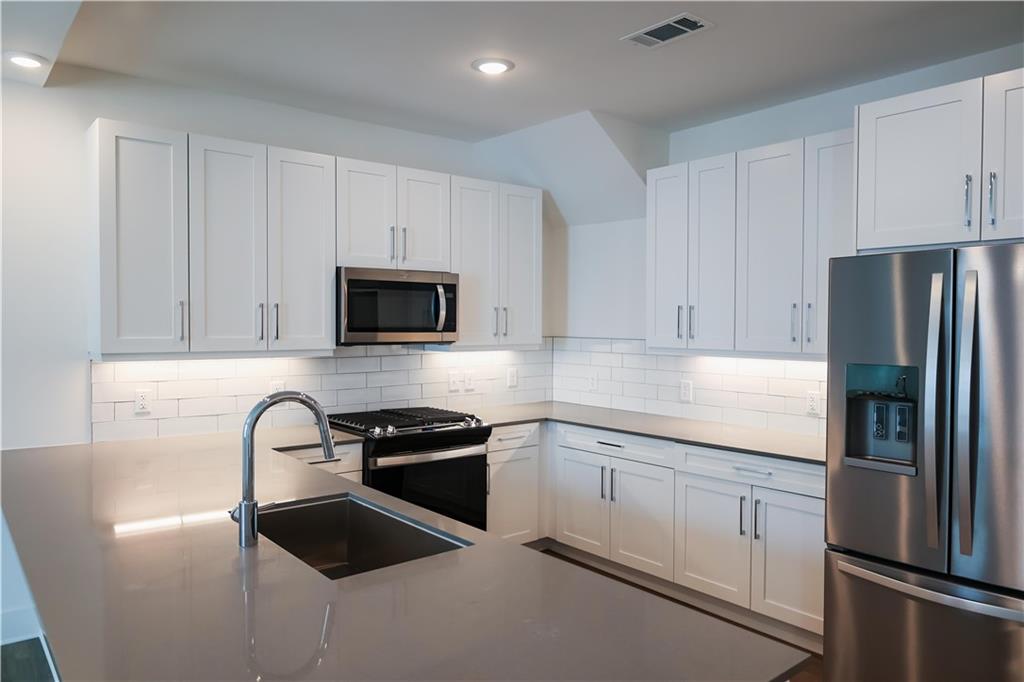 Eden at Lakeview - Residential Lease