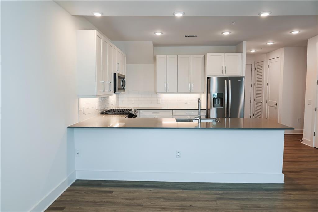 Eden at Lakeview - Residential Lease