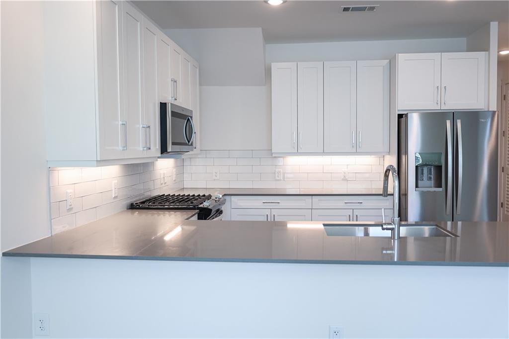 Eden at Lakeview - Residential Lease