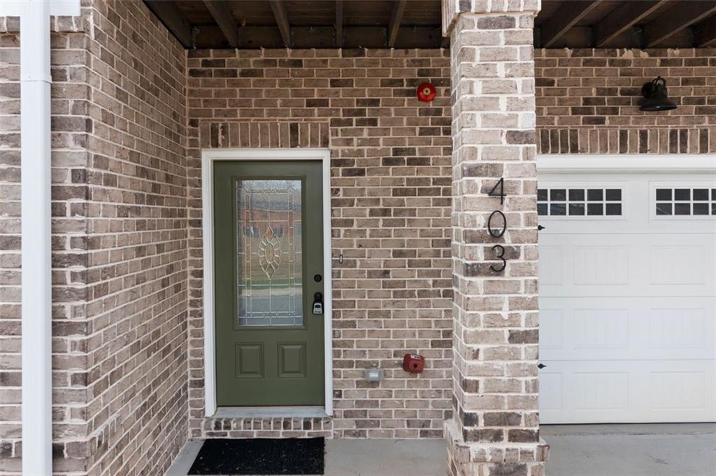 403 INGLENOOK Walk