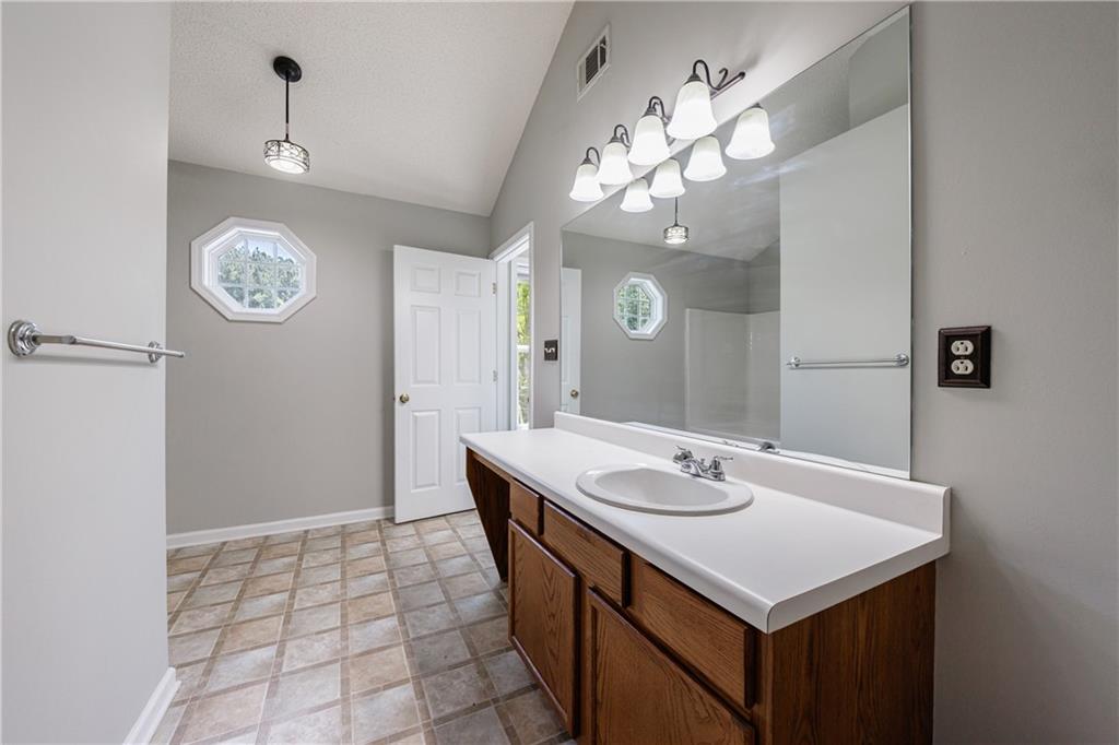 2075 Ivy Lane, Union City, Georgia image 29
