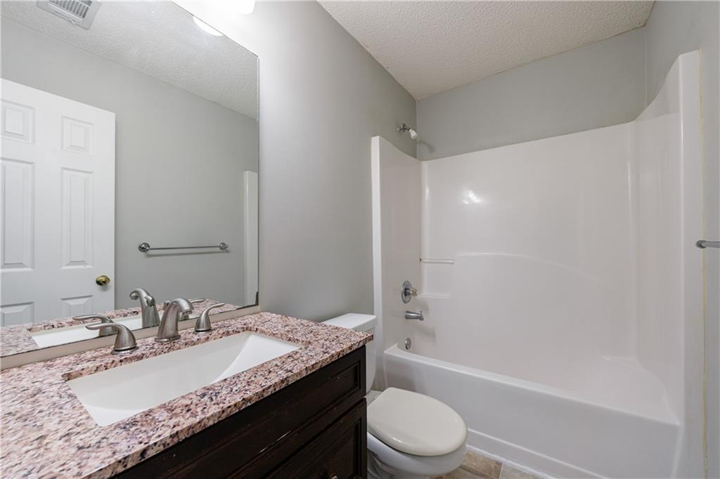2075 Ivy Lane, Union City, Georgia image 18