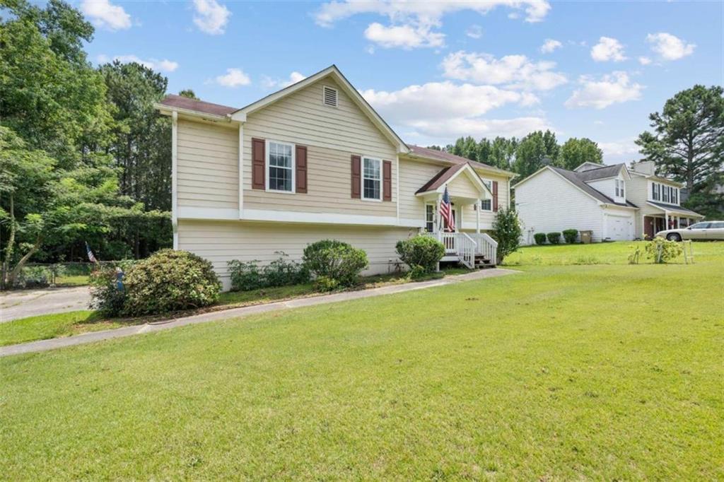Photo of 306 Crosswalk Drive, Auburn, GA 30011 (MLS # 7840986)
