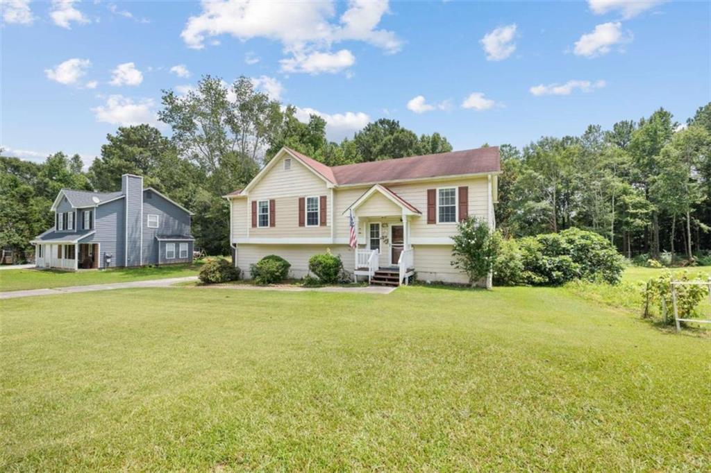 Photo of 306 Crosswalk Drive, Auburn, GA 30011 (MLS # 7840986)