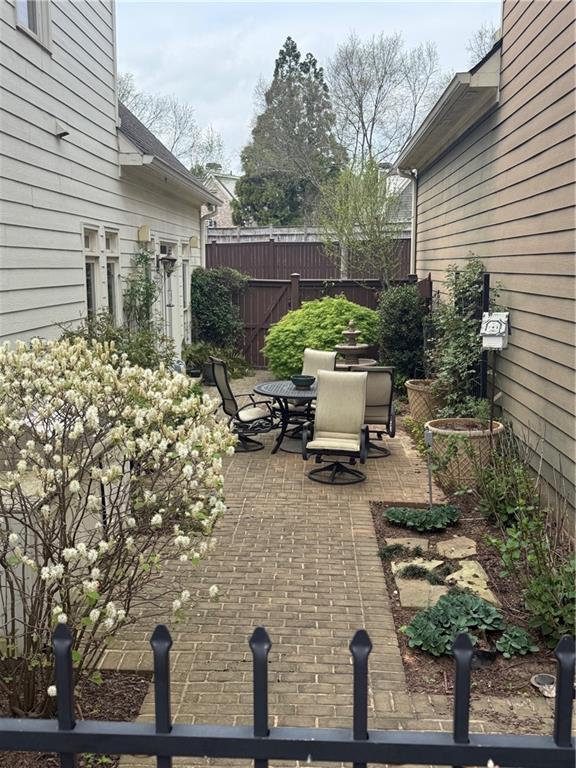 2901 Gateland Square