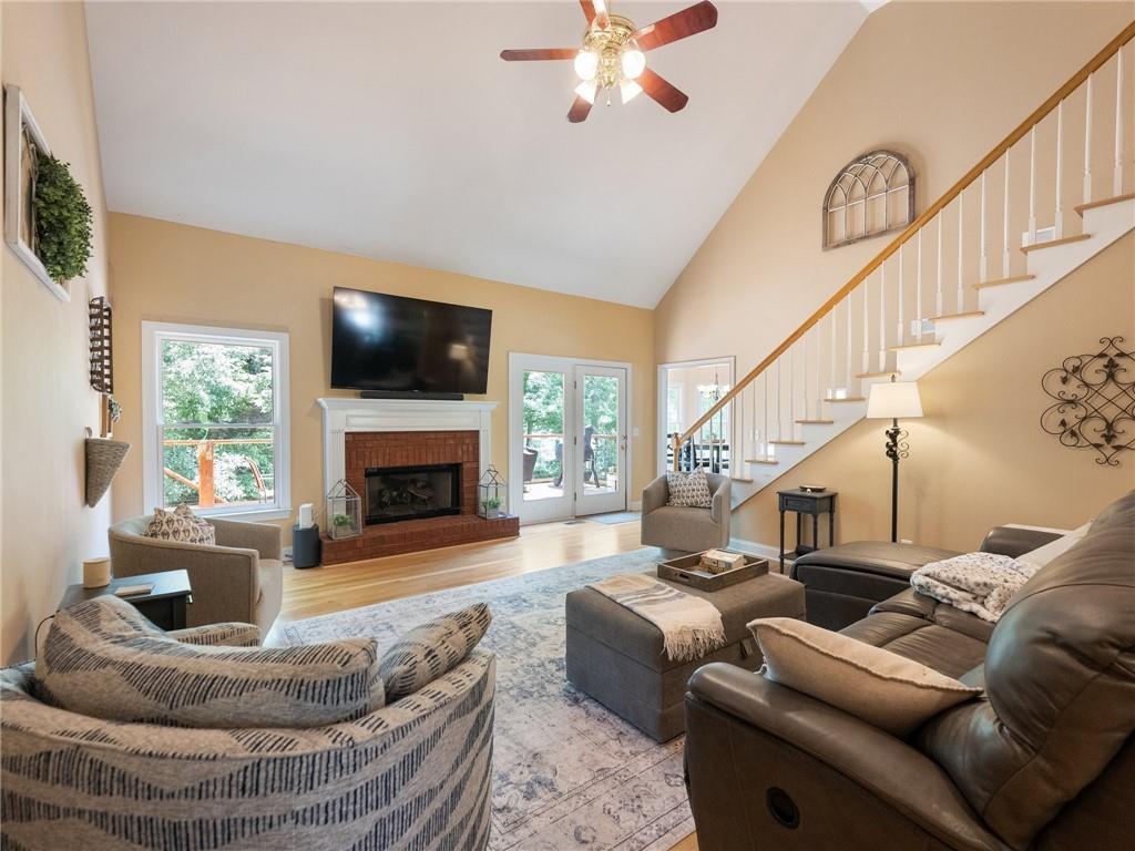 4523 Warwick Glen Place, Flowery Branch, Georgia image 9