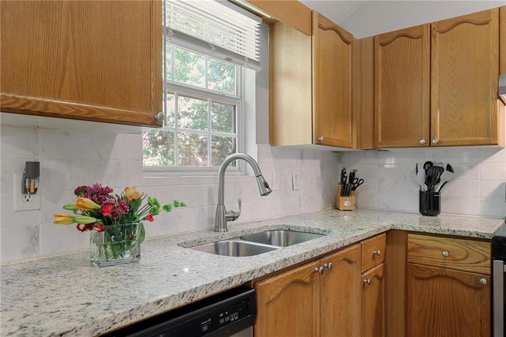 213 Johnstons Drive, Dallas, Georgia image 11