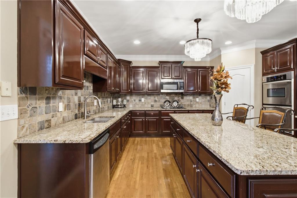 215 Fox Glove Drive
