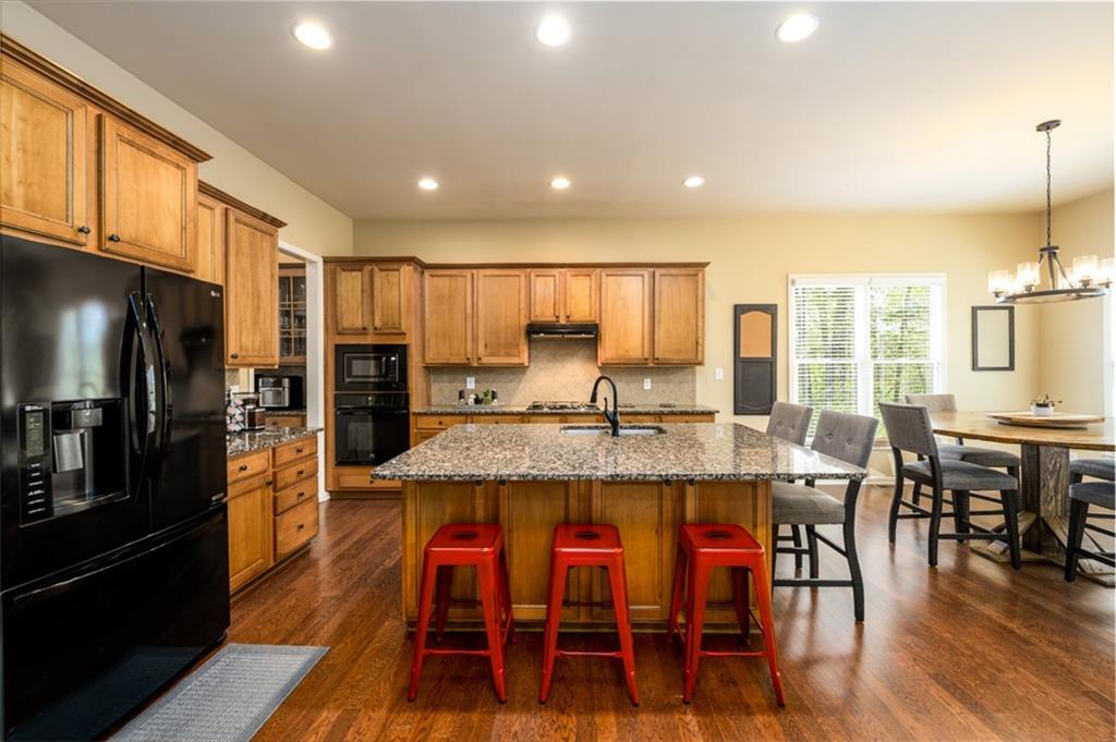 7235 Lake Sterling Boulevard, Flowery Branch, Georgia image 13