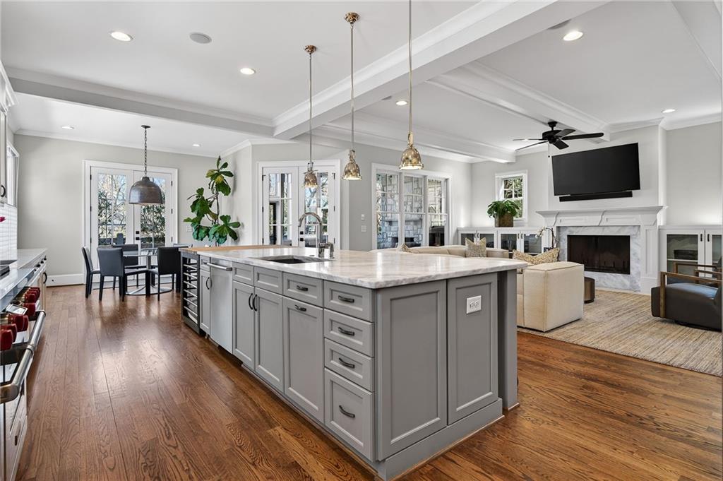 750 Yorkshire Road NE