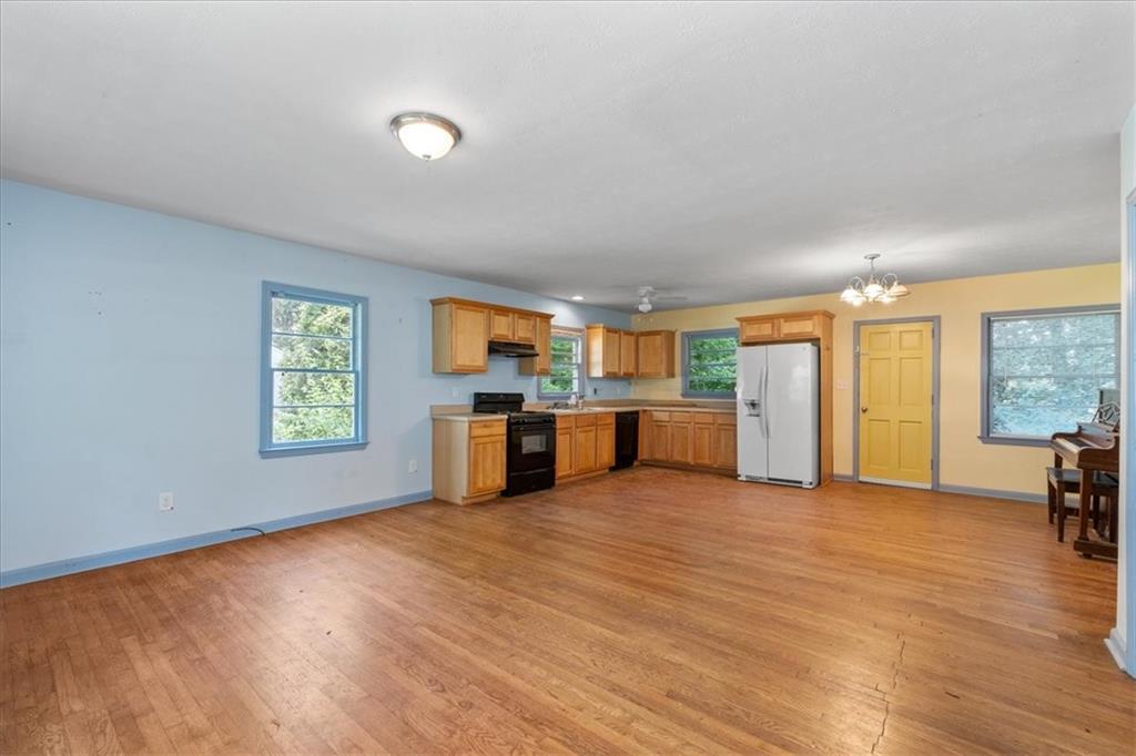 2262 Vistamont Drive