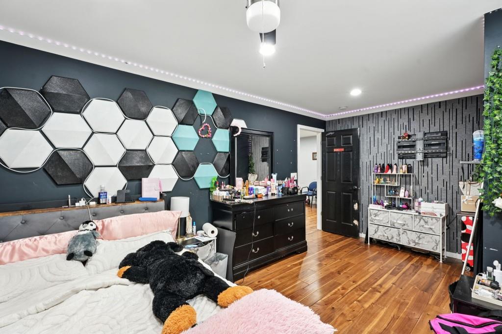 Creekwood Village - Residential