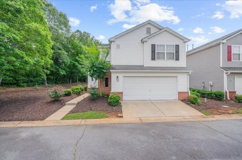 Homes For Sale - 656 W Oaks Drive<br/> Woodstock, GA 30188