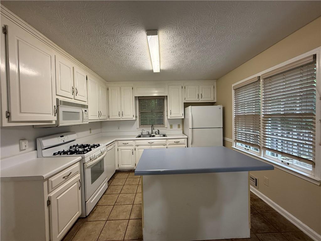 2326 Westland Way, Acworth, Georgia image 4
