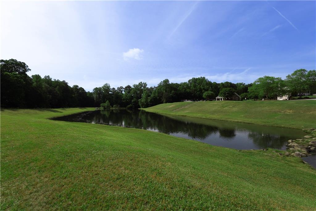 1365 Juniper Springs Trail, Loganville, Georgia image 3