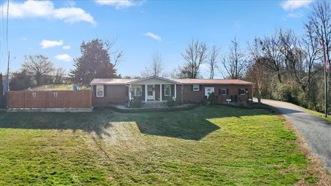 719 Sunlight Road Ellijay GA 30540