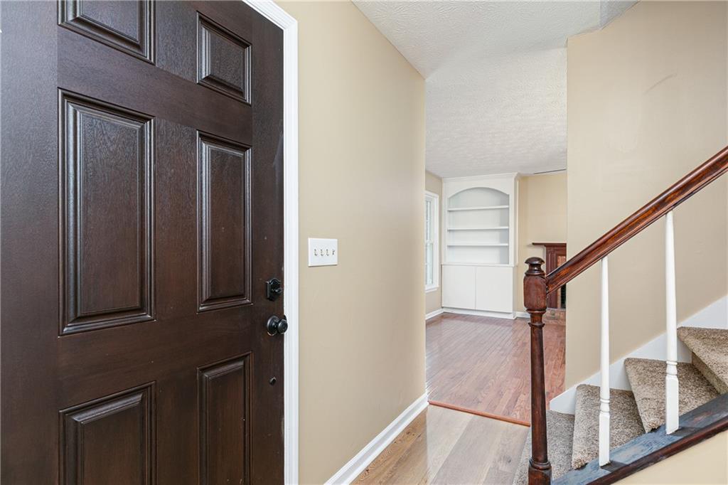 3112 Calumet Circle NW