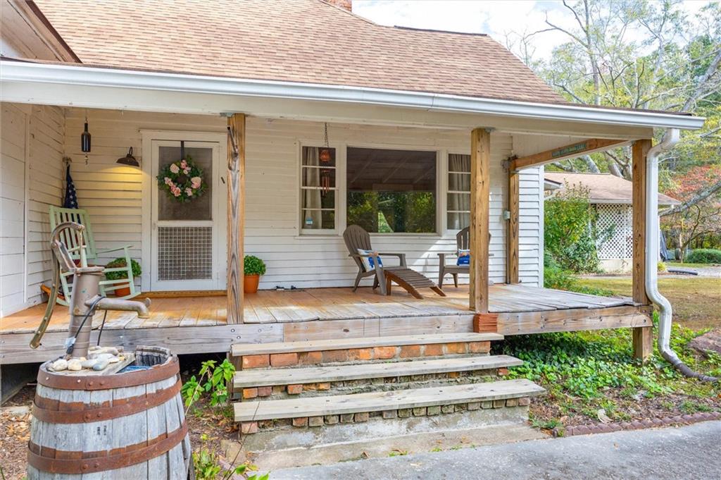 1990 County Line Road NW