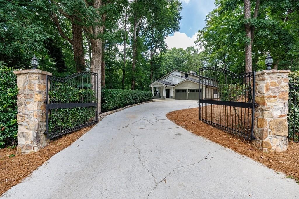305 River Knoll Drive
