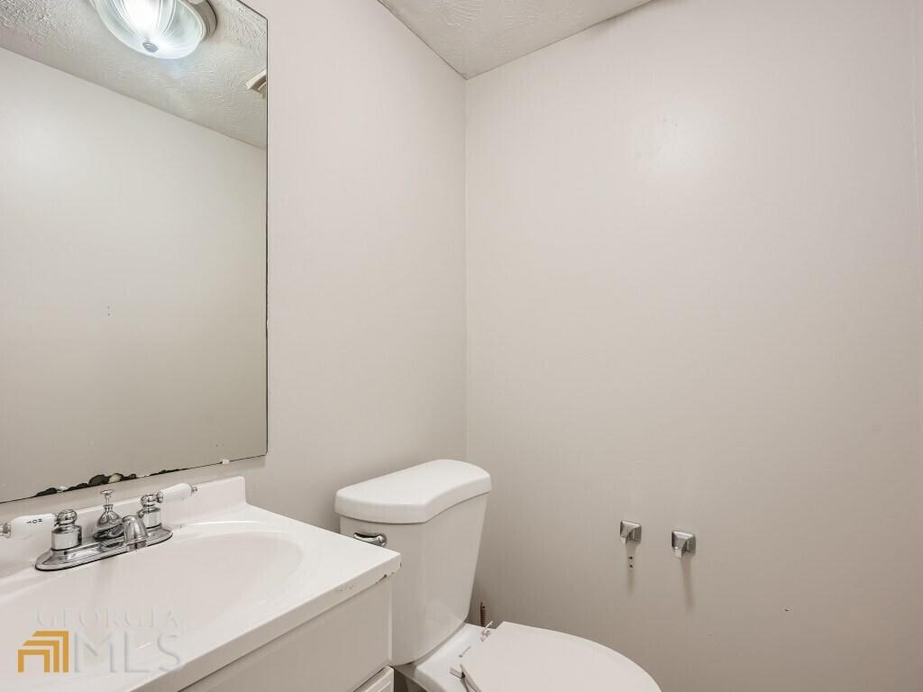 967 Pine Hollow Road