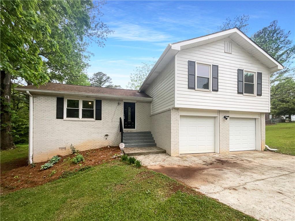 2067 Wellborn Close, Lithonia, Georgia image 1