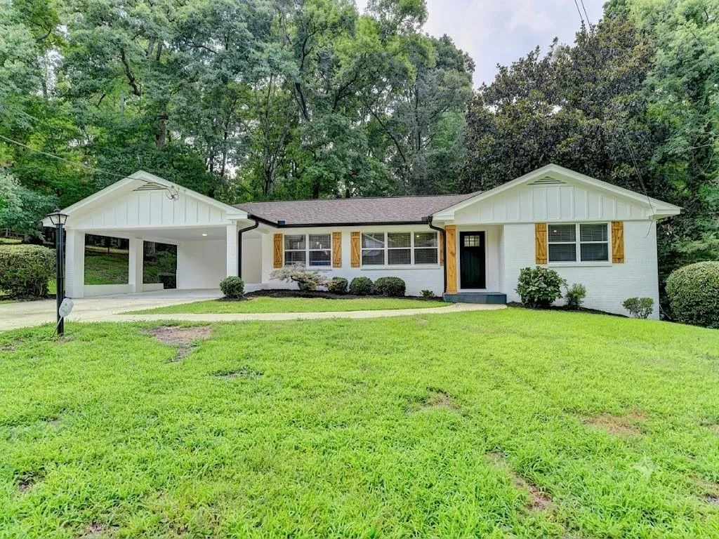 1413 Thomas Road