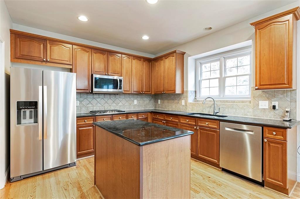 Laurel Cove - Residential Lease