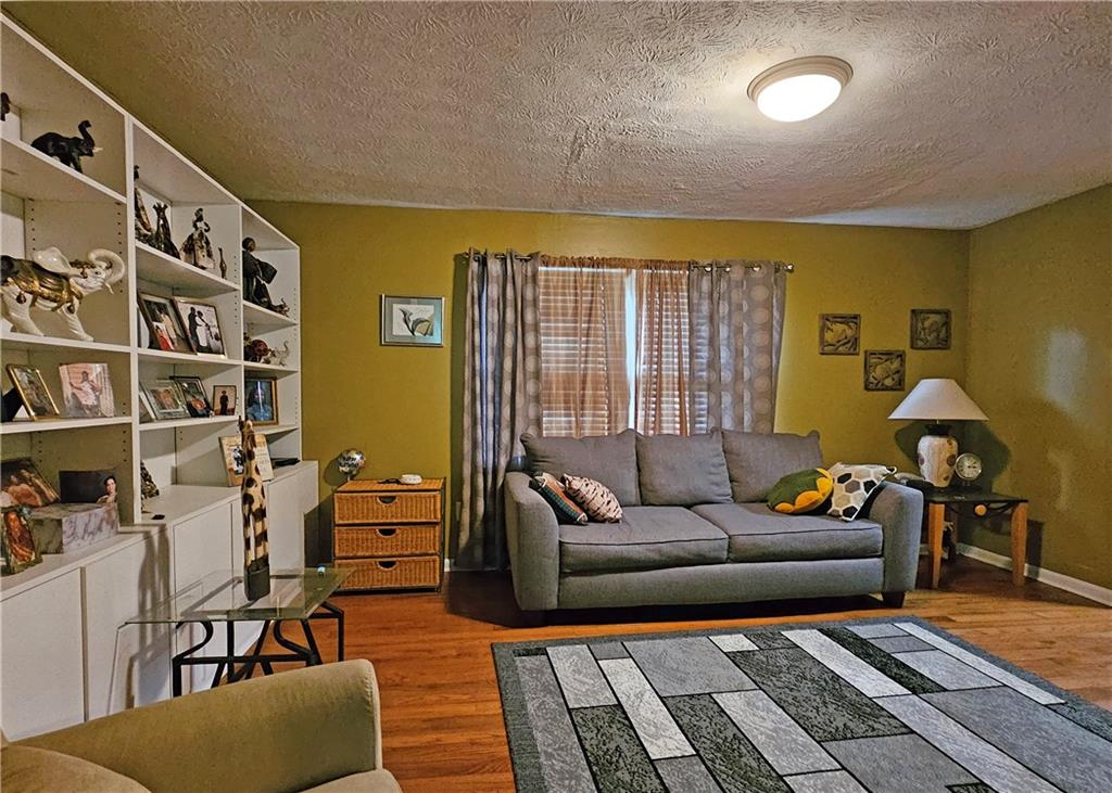 1261 REILLY Lane