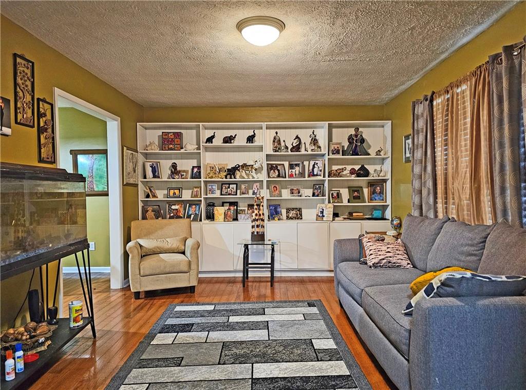1261 REILLY Lane
