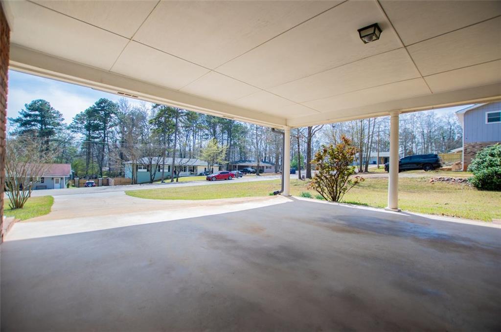 6355 Valhalla Drive, Douglasville, Georgia image 6