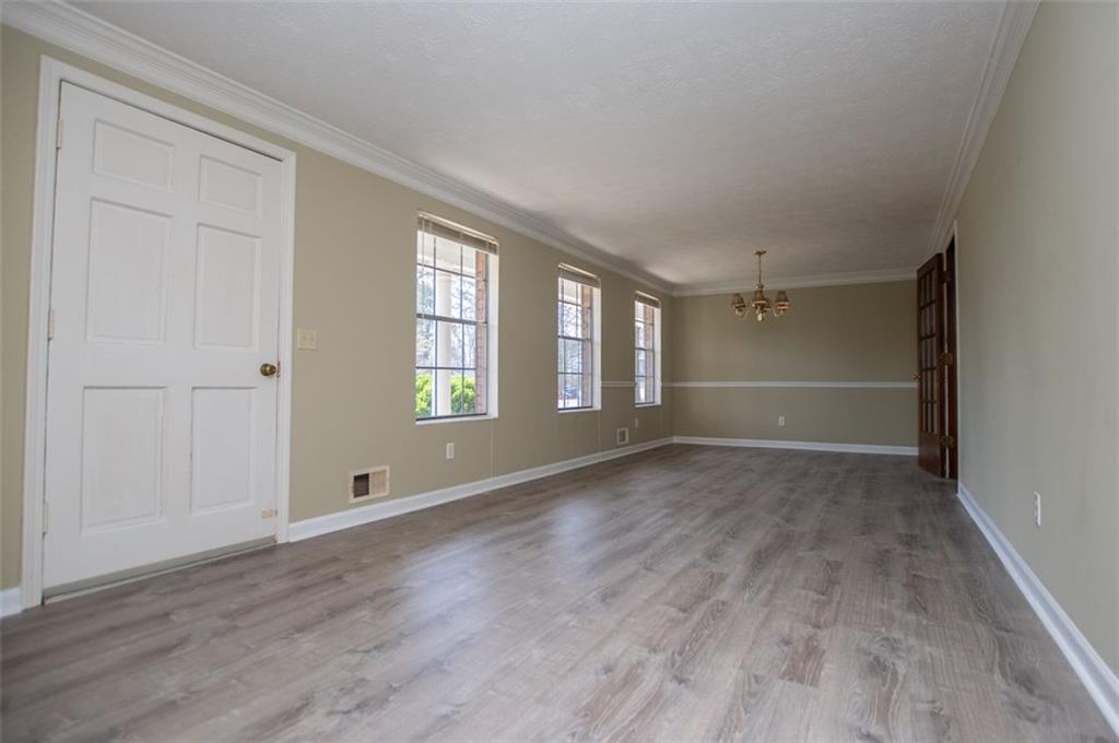 6355 Valhalla Drive, Douglasville, Georgia image 10