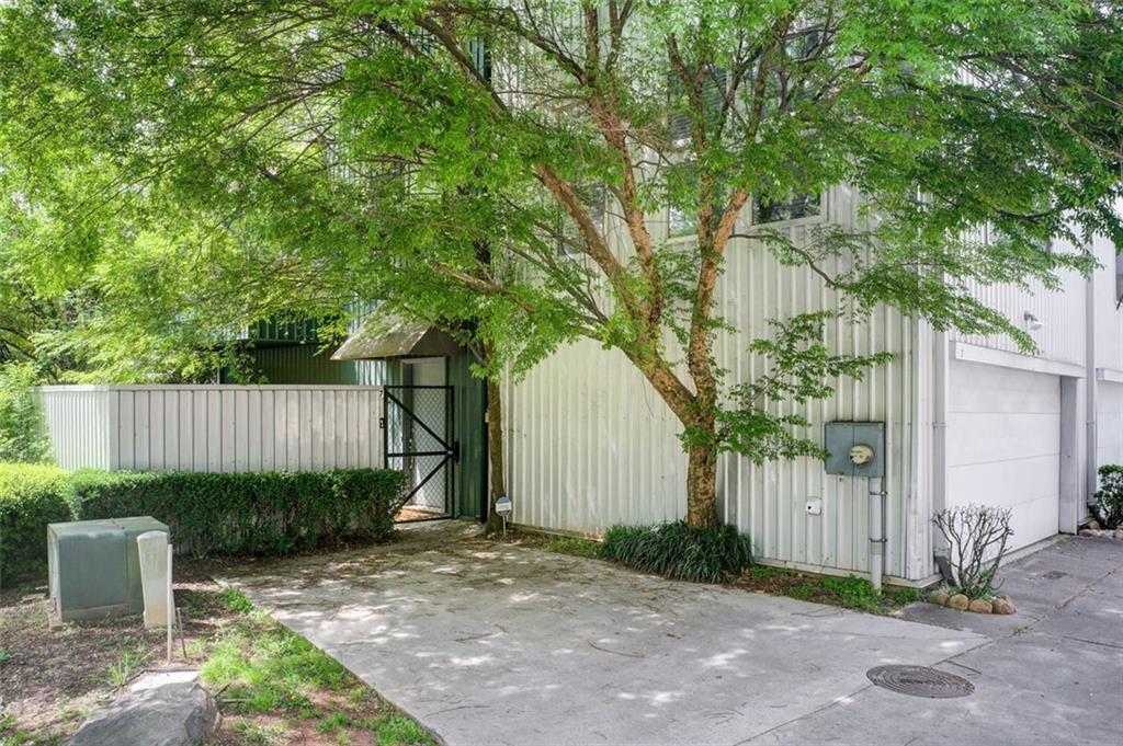 241 Maynard Terrace SE 7