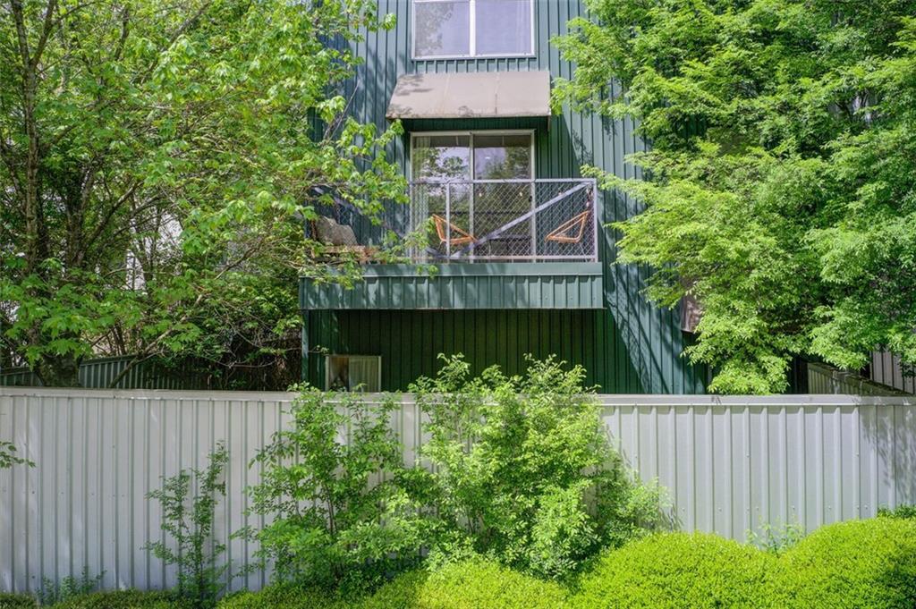 241 Maynard Terrace SE 7