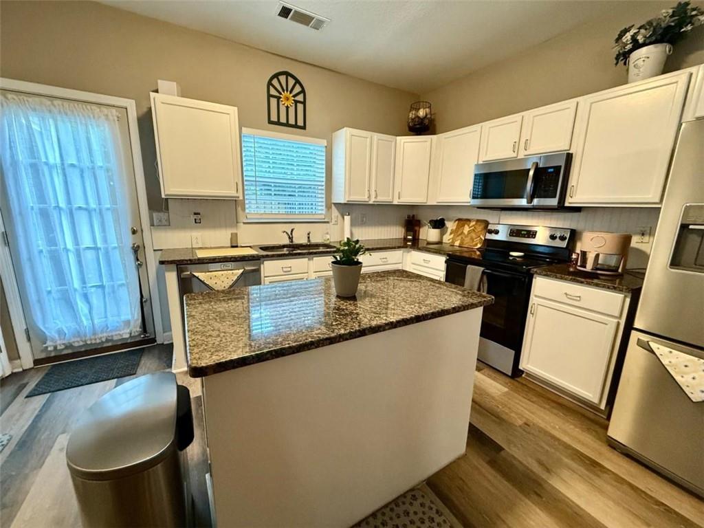 2167 Del Lago Circle #11, Kennesaw, Georgia image 6