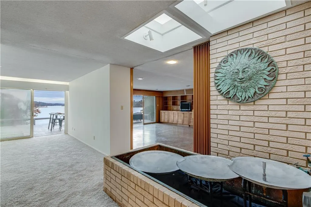 Gainesville, Georgia 30506, United States, 4 Bedrooms Bedrooms, ,4 BathroomsBathrooms,Residential,Pending,32104