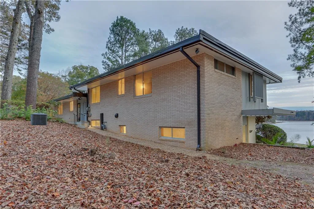 Gainesville, Georgia 30506, United States, 4 Bedrooms Bedrooms, ,4 BathroomsBathrooms,Residential,Pending,32104