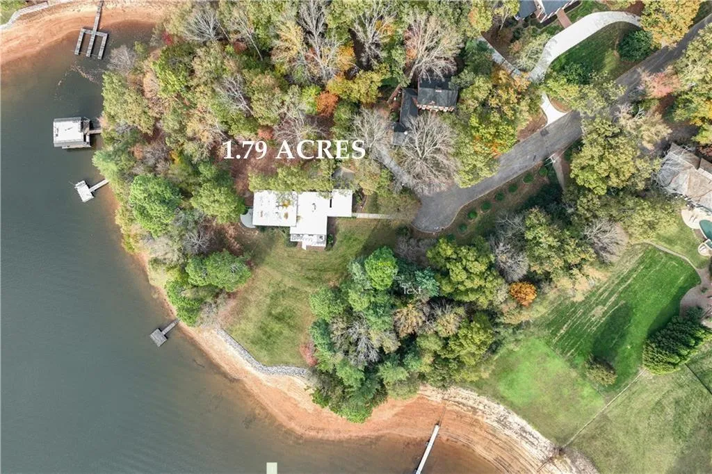 Gainesville, Georgia 30506, United States, 4 Bedrooms Bedrooms, ,4 BathroomsBathrooms,Residential,Pending,32104