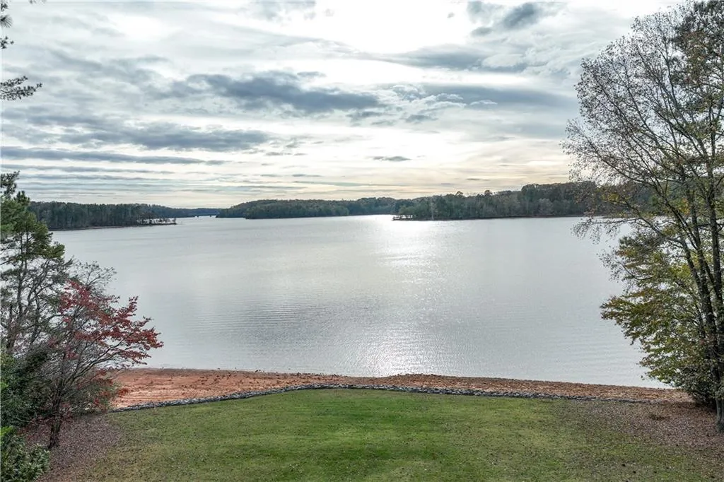 Gainesville, Georgia 30506, United States, 4 Bedrooms Bedrooms, ,4 BathroomsBathrooms,Residential,Pending,32104