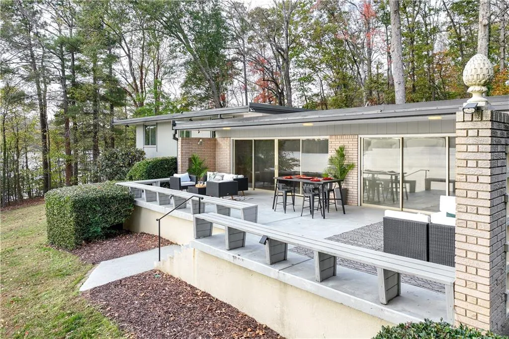 Gainesville, Georgia 30506, United States, 4 Bedrooms Bedrooms, ,4 BathroomsBathrooms,Residential,Pending,32104