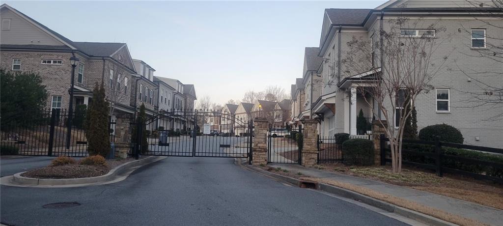 2021 Towneship Trail, Roswell, Georgia image 2