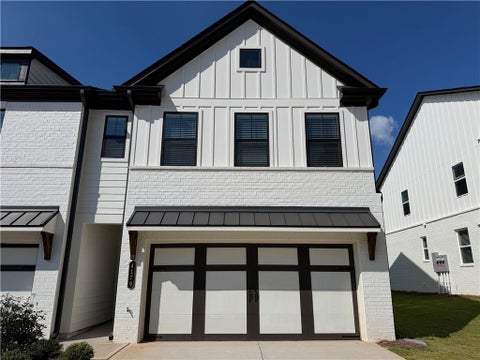 Townhouse For Sale - 4179 Millstone Park Lane<br/> Gainesville, GA 30504