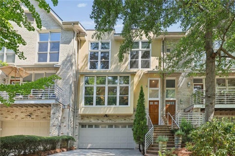 Townhouse For Sale - 1334 Fernwood Circle<br/> Dekalb County, Atlanta, GA 30319