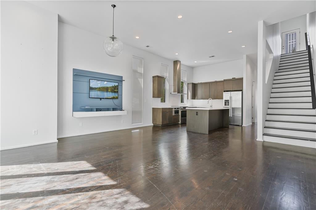 975 Piedmont Avenue NE 2