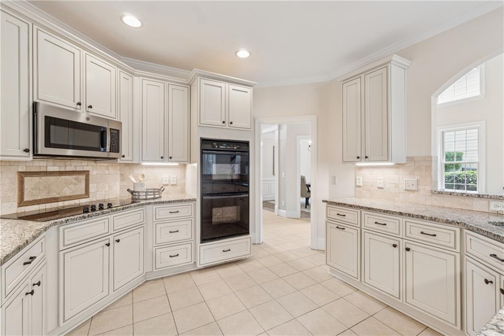 3743 Lake Edge Drive
