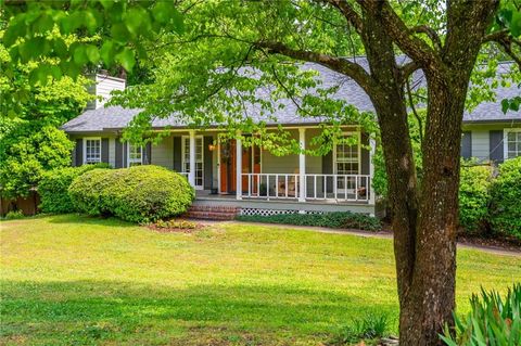 Photo of 1301 Kensington Lane, Woodstock, GA 30188 (MLS # 7760916)