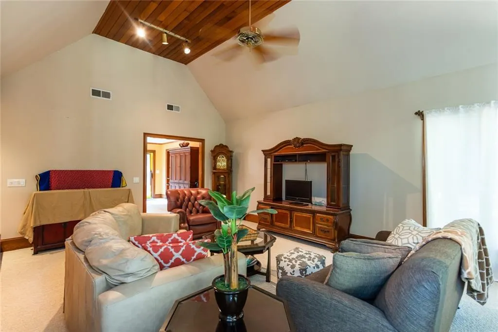 Conyers, Georgia 30094, United States, 3 Bedrooms Bedrooms, ,3 BathroomsBathrooms,Residential,Pending,201244