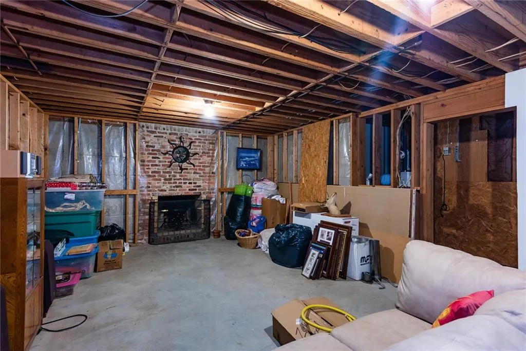 Conyers, Georgia 30094, United States, 3 Bedrooms Bedrooms, ,3 BathroomsBathrooms,Residential,Pending,201244