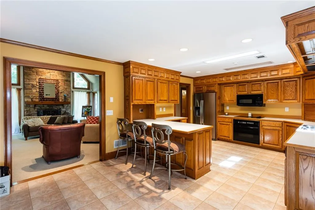 Conyers, Georgia 30094, United States, 3 Bedrooms Bedrooms, ,3 BathroomsBathrooms,Residential,Pending,201244