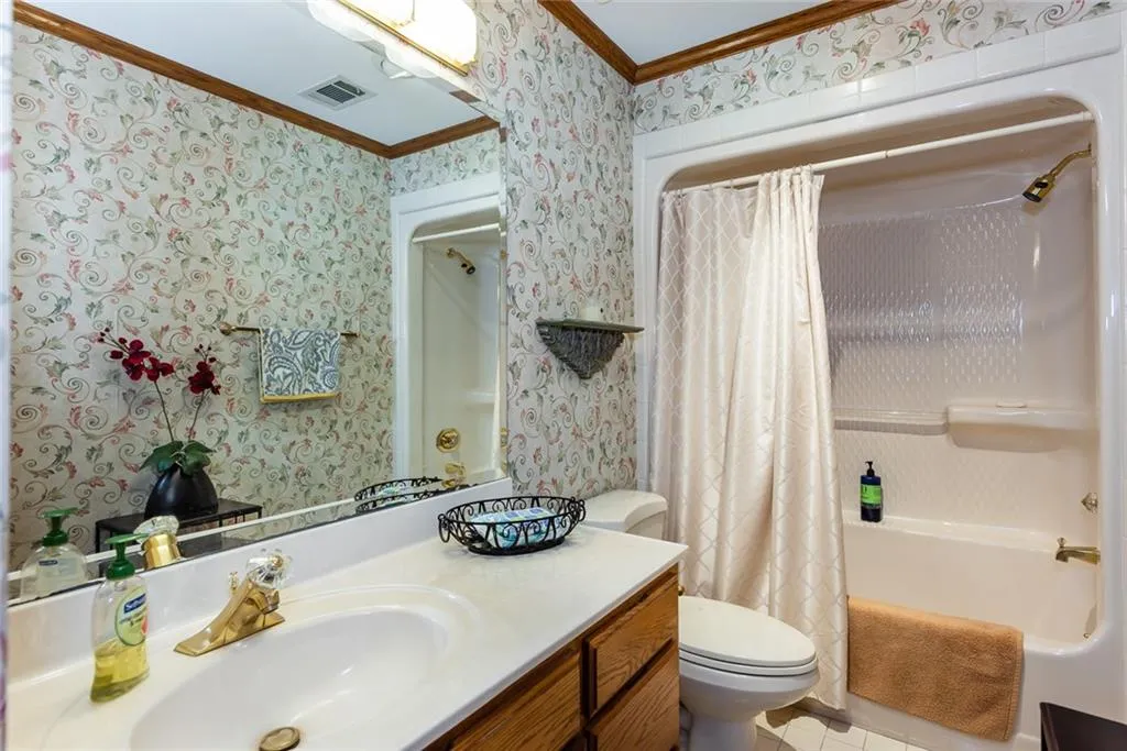 Conyers, Georgia 30094, United States, 3 Bedrooms Bedrooms, ,3 BathroomsBathrooms,Residential,Pending,201244